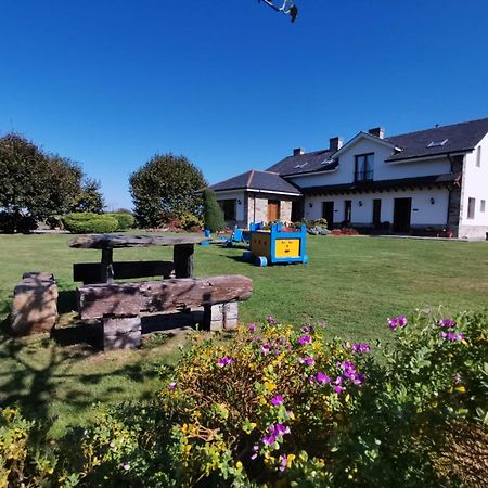 Apartamentos La Cruz De Paderne Navia Zewnętrze zdjęcie