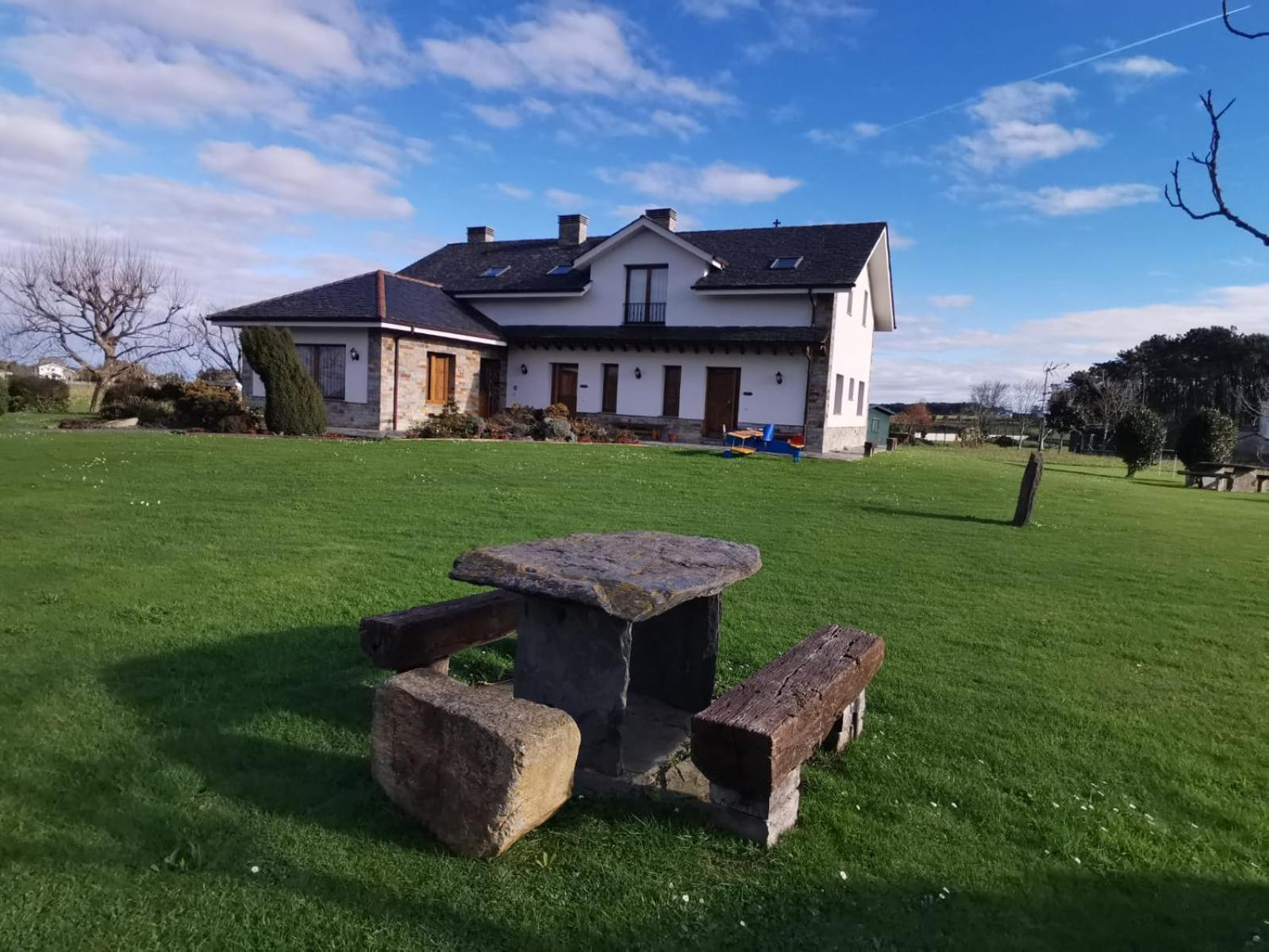 Apartamentos La Cruz De Paderne Navia Zewnętrze zdjęcie