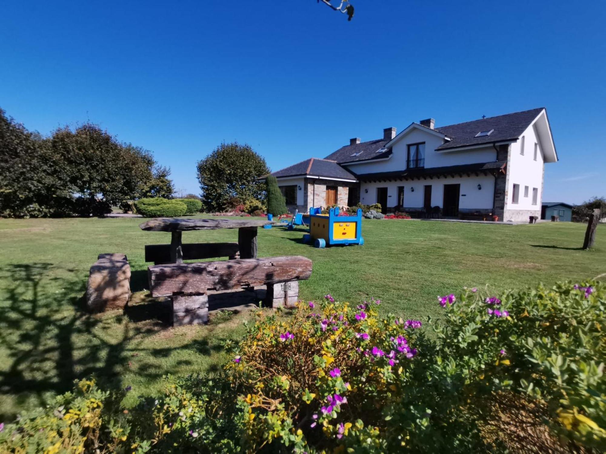 Apartamentos La Cruz De Paderne Navia Zewnętrze zdjęcie
