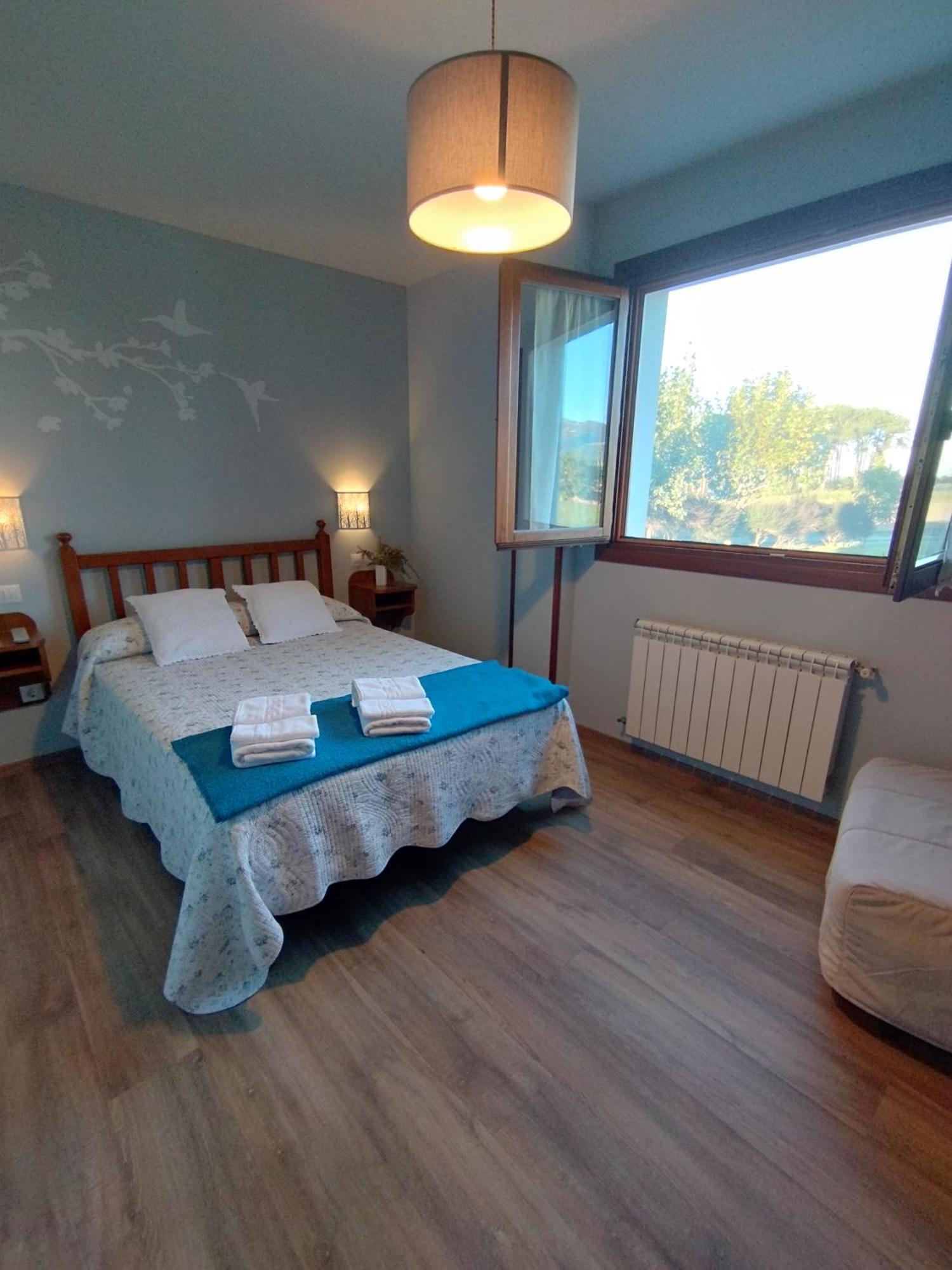Apartamentos La Cruz De Paderne Navia Pokój zdjęcie